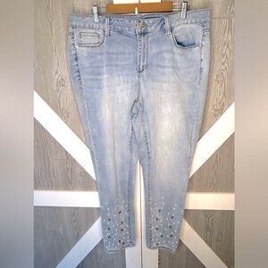 B9.8 Lane Bryant Venezia Pearl Embellished Skinny Sz 18